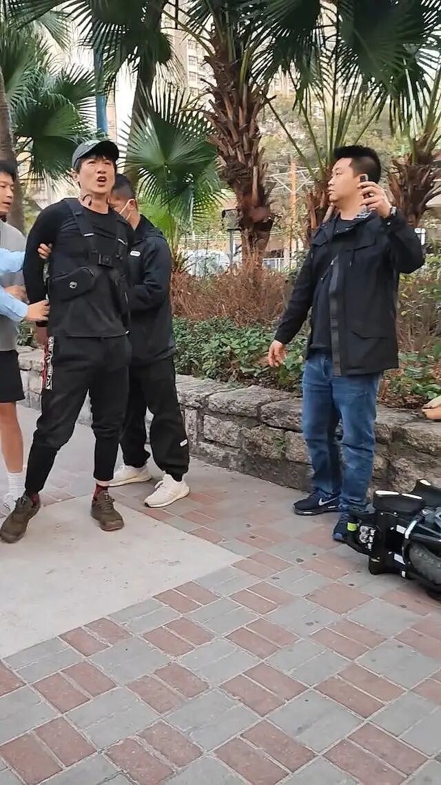 一脚踏五船，“港圈第一渣男”也能被洗白？网友：笑死，全靠同行衬托 - 33