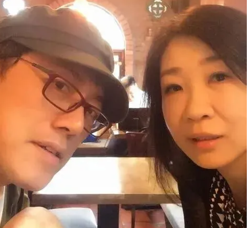 著名男歌手确诊罕见病！隐退多年后，妻子首度曝光内情，现状让人心疼（组图） - 3