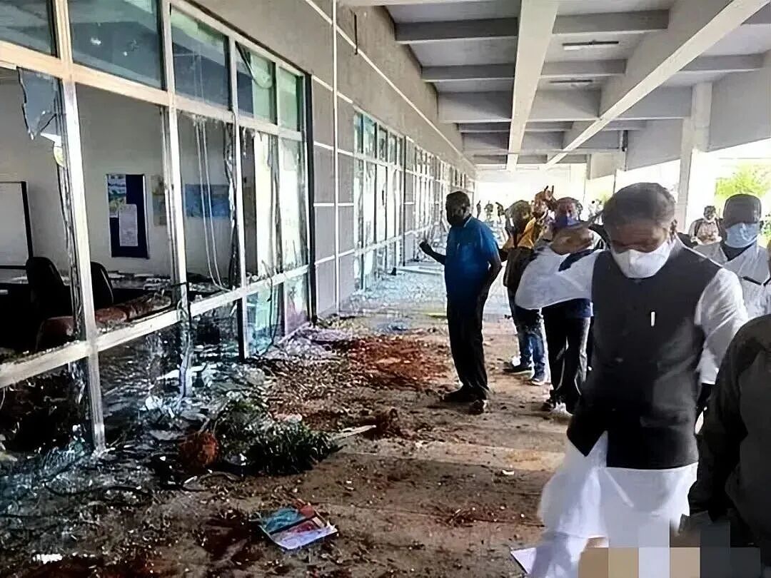 被印度扒光底裤的苹果,“福气”还在后头(组图) - 12