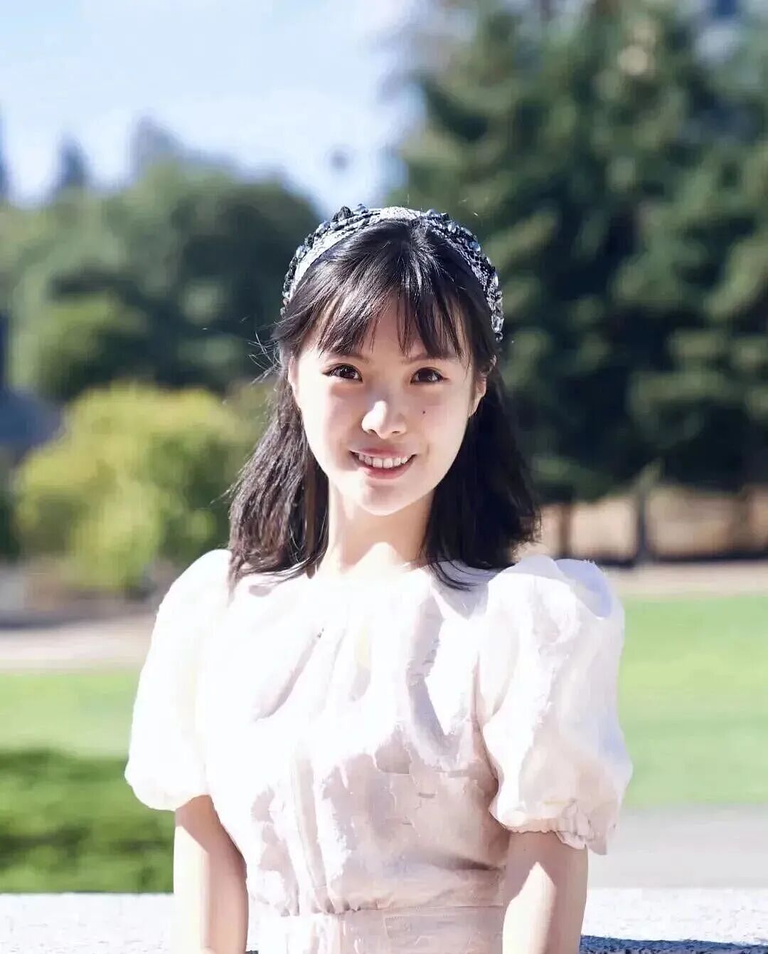 00后华人女学霸震动硅谷!退学斯坦福狂揽14亿融资,一年打造110亿AI独角兽,她凭什么(组图) - 1