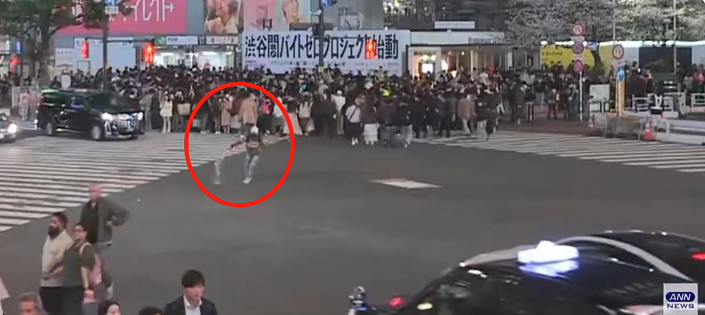 日本涩谷十字路口纵火,男子高喊“日本被夺走”!日媒罕见标出犯人国籍(组图) - 2
