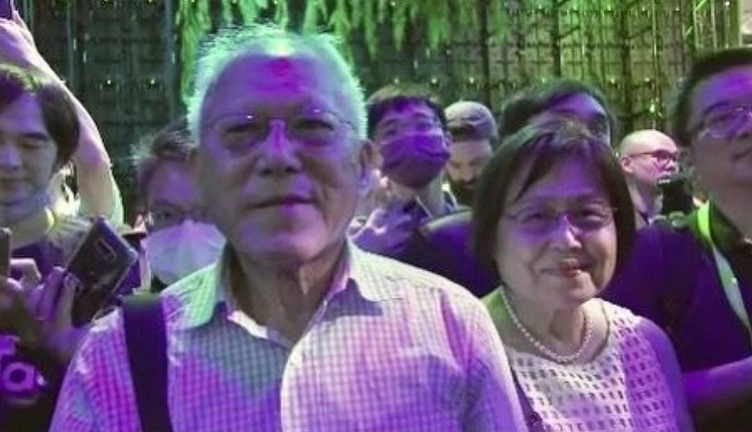 63岁事业有成仍被爸妈训话,黄仁勋谈亚洲父母“用批评来表达爱”(组图) - 2