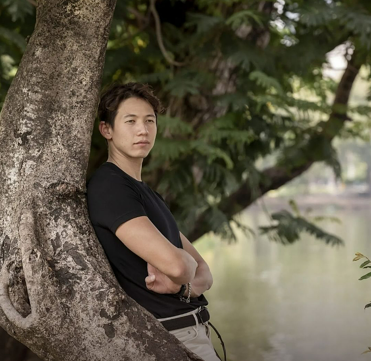豪门被曝惊天丑闻！继承人被亲弟弟指控性侵长达12年，全家知情却无人伸张 - 10