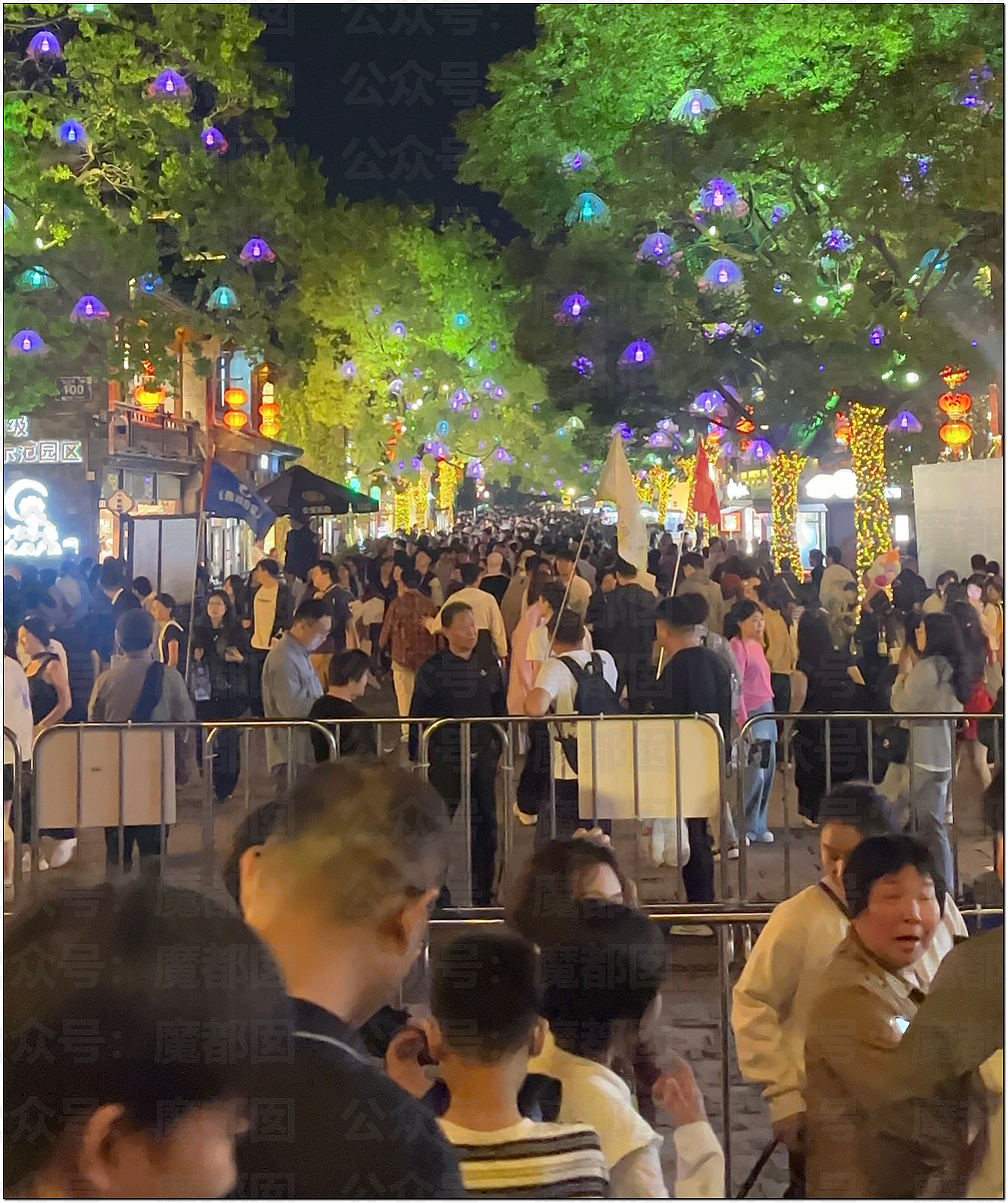 肉贴肉，人挤人！五一长假首日，中国各大景点已爆（组图） - 56