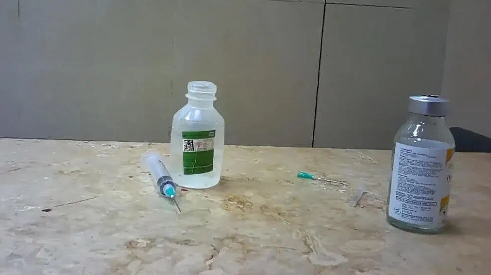 300多儿童感染艾滋！卧底记者：同一根针连扎几十人，护士徒手翻垃圾桶（组图） - 8