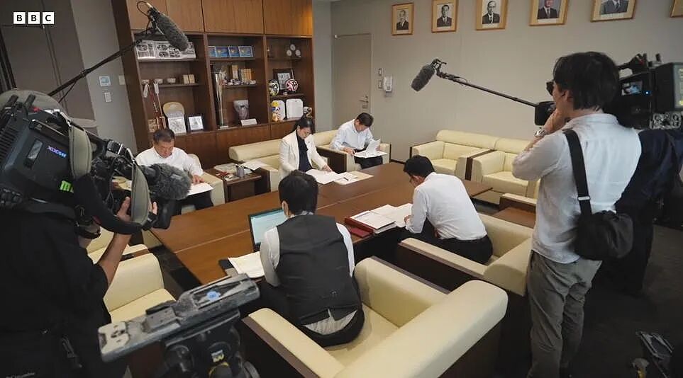 日本最年轻女市长要生娃休产假，却引发全国大讨论？网友：想休产假就别当市长！这？ - 4
