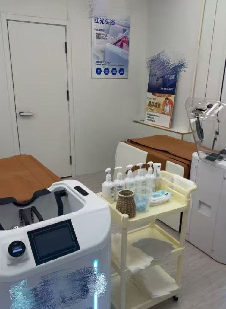 中国多地兴起“AI洗头”！花19.9元体验如同被山羊啃头，还得店员手洗两遍（组图） - 5
