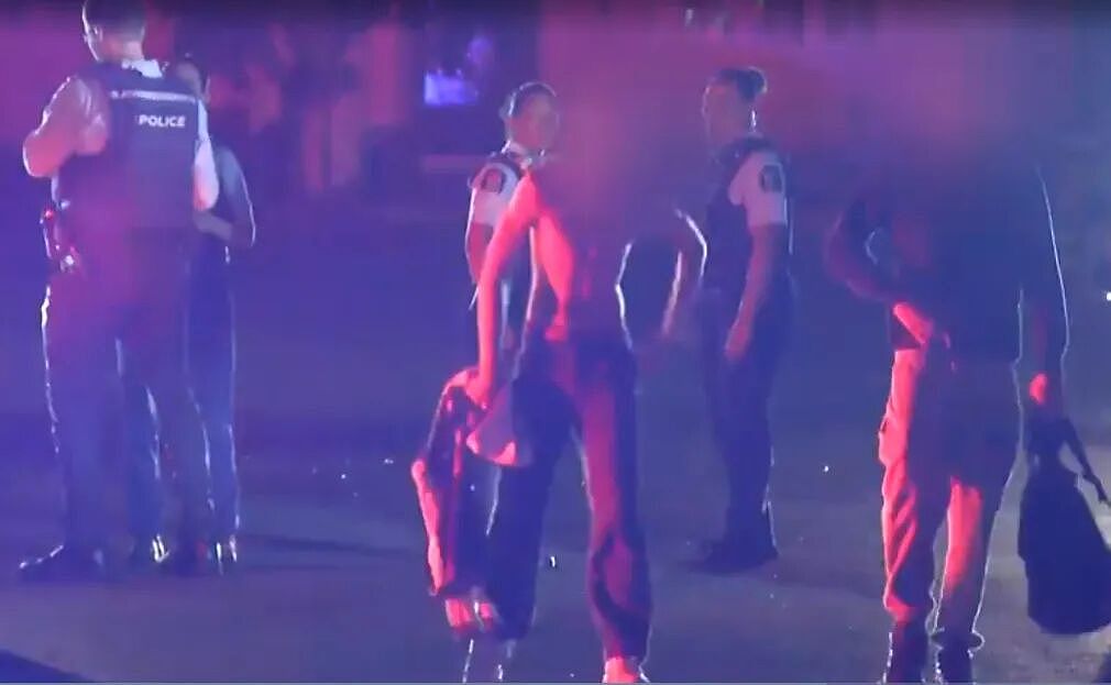 奥克兰短租房竟变百人暴力战场，华人房东：损失数千，我才是受害者（组图） - 5
