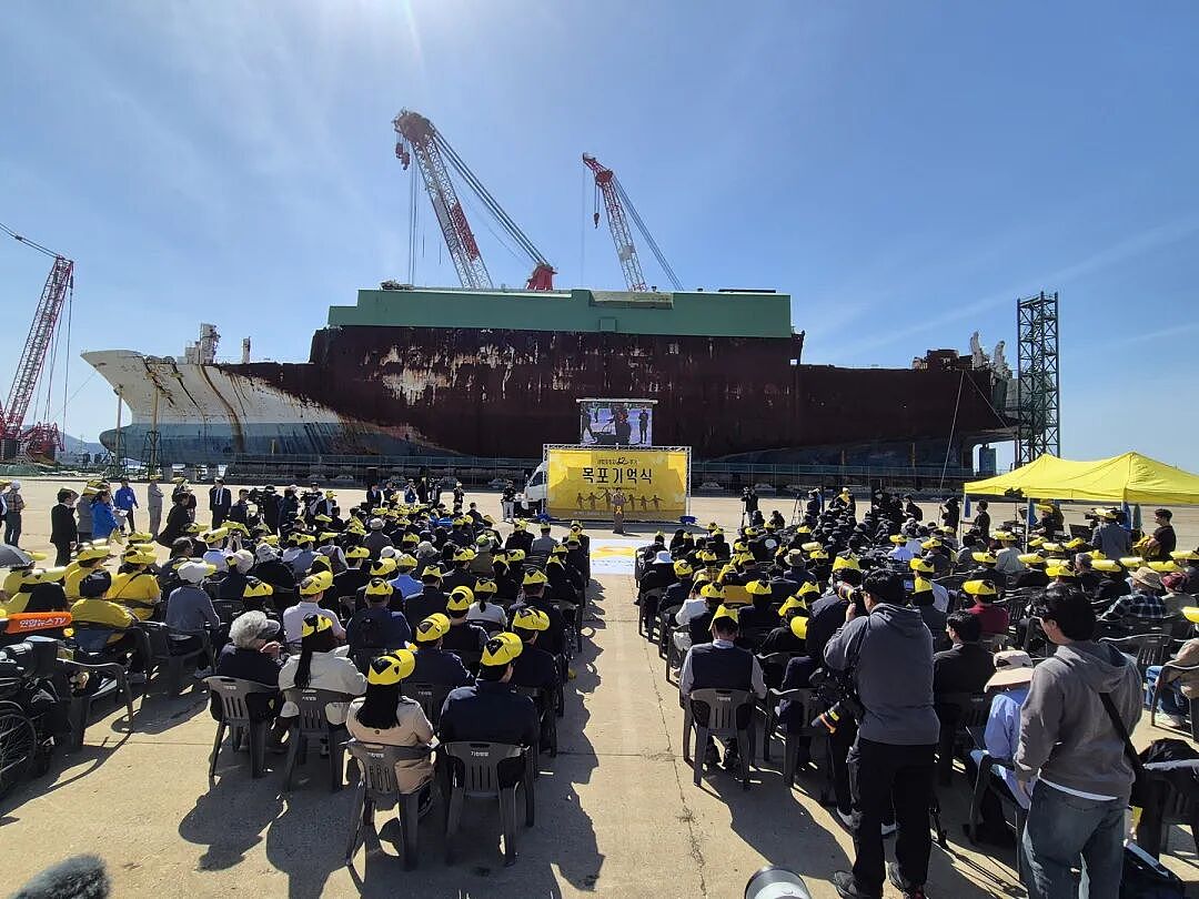 韩民众悼念世越号沉没12周年仍追问真相!总统海警船长幕后大佬皆阻挠救援,动机恐怖(组图) - 24