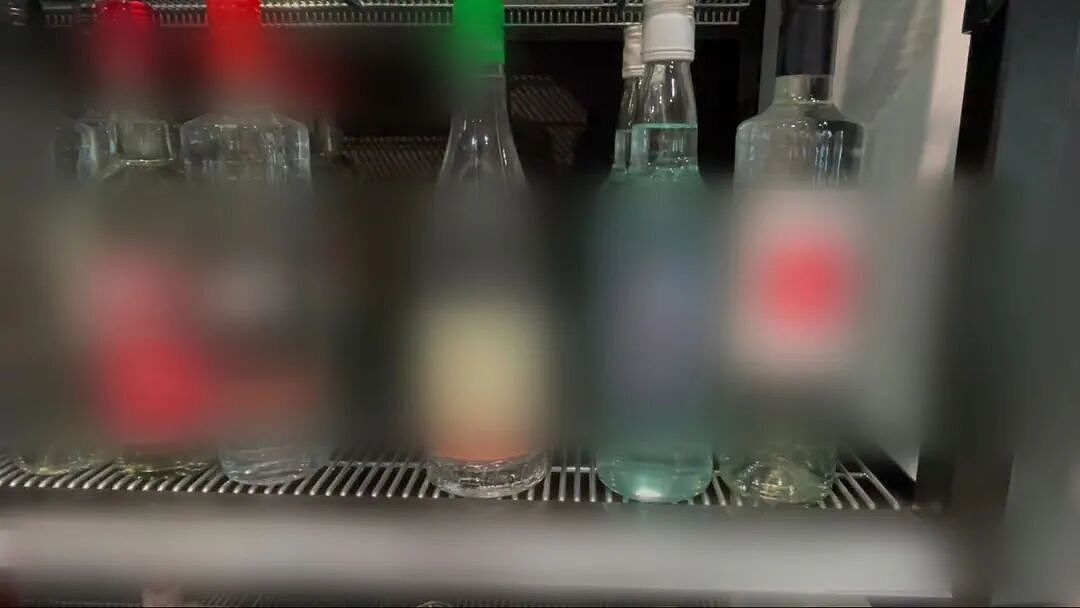 “市场规模不小”！曾导致两名墨尔本少女丧生，含甲醇的酒现身澳洲的售酒店（组图） - 1
