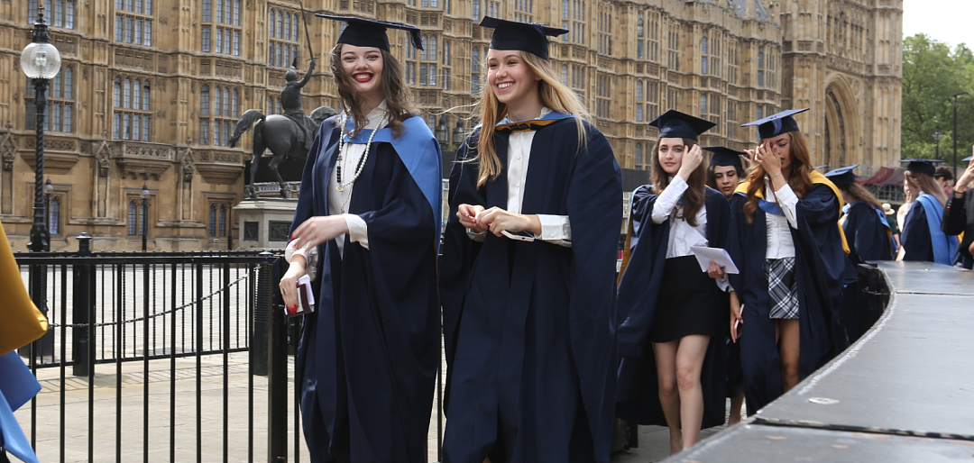英国大学集体求救:1.3万人被裁,24所面临破产,问题出在哪里?(组图) - 4