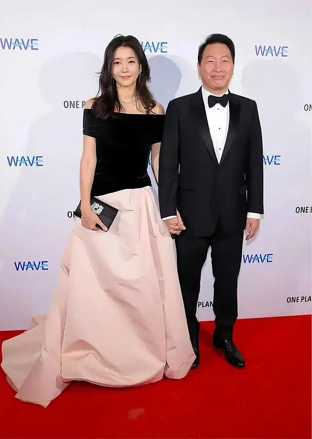 韩9440亿最贵离婚案判了！最渣财阀与总统千金大战10年，她忍辱负重带3娃成功反杀？ - 6