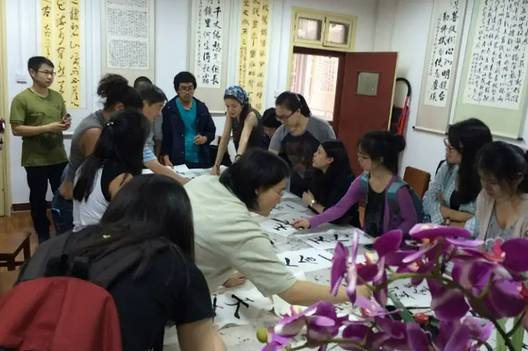 美国女生两次赴中国读书:学费、就业差距太大,完全是两个世界(组图) - 4