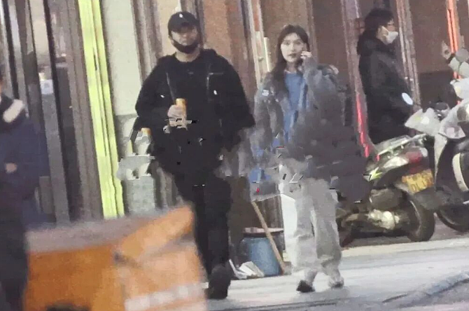 和佟丽娅离婚5年后,陈思诚带小21岁女友游遍多国,状态天差地别(组图) - 2