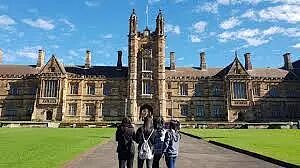 澳洲读一个文科，学费要涨到5.6万，值不值？（组图） - 1