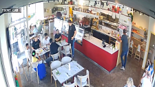 太能演了！6人组团狂吃$500大餐，结账前集体消失！餐馆老板怒斥：100%精心策划！公布监控视频警告同行