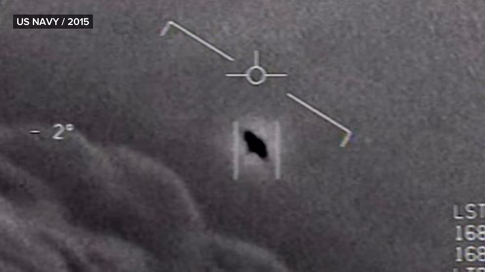 美公布大量绝密UFO影像！涉及飞碟外星人，从60年代到去年的都有（组图） - 4