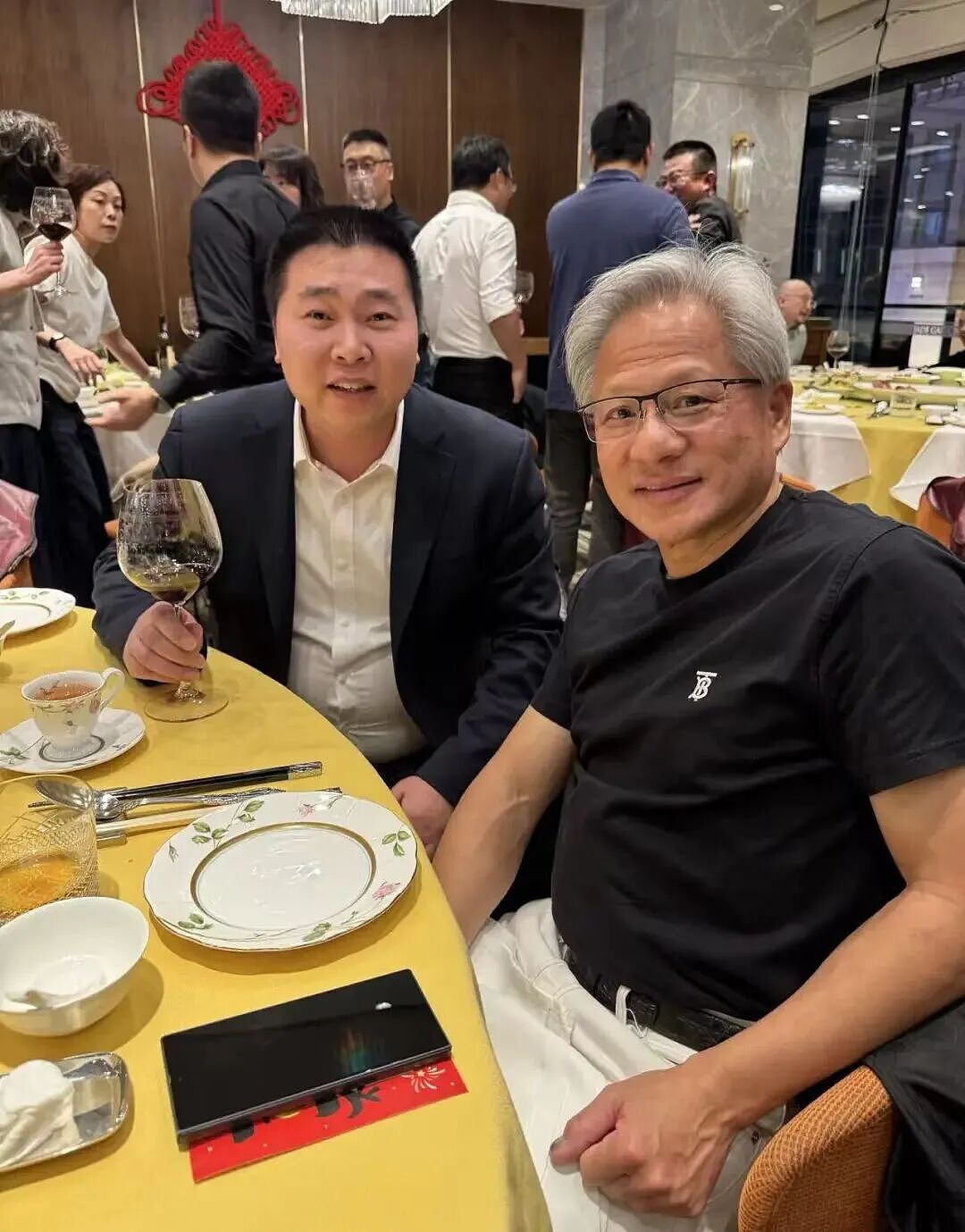 河南量产的人造钻石,新娘不想要,黄仁勋们抢着买 - 2