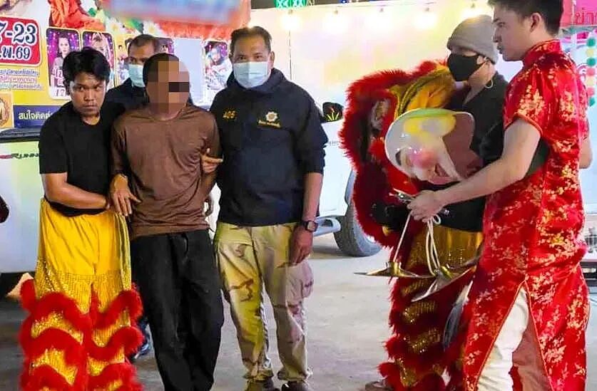 泰国警察太拼!装成6个辣妹包围毒贩,5个都是女装壮汉!他们自己都没绷住...(组图) - 8