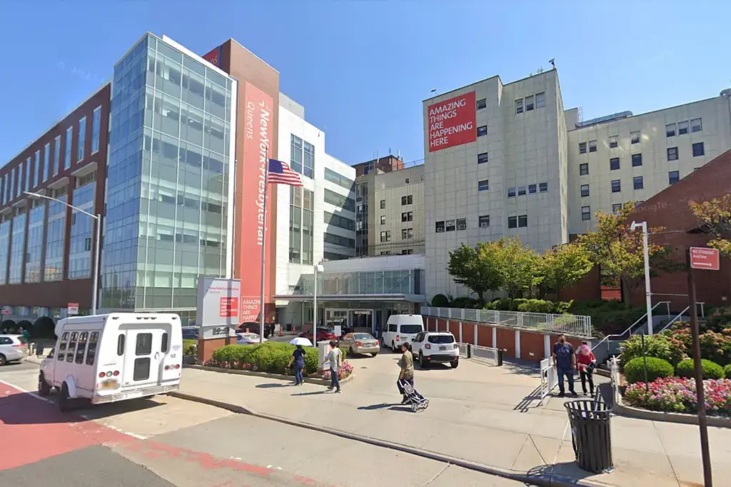 澳亚裔医生潜伏医院女厕偷拍460人？硬盘藏上万视频，还按病人同事精心分类？ - 13