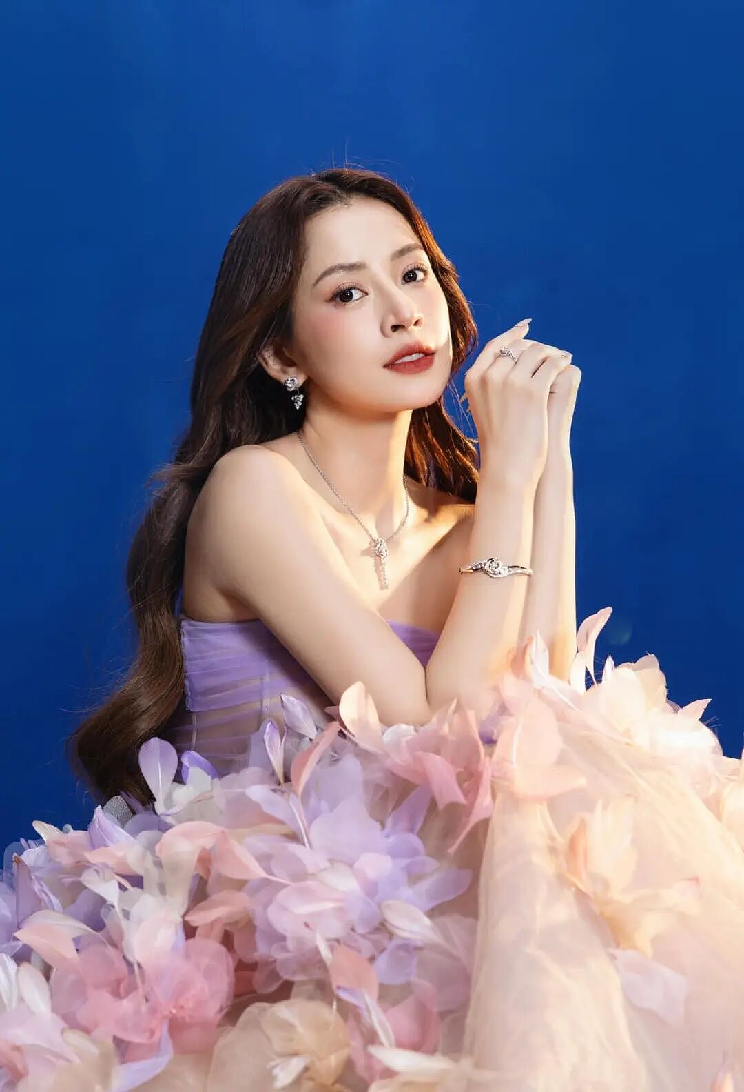 【美女】“越南小杨幂”五官神似baby、身材不输卡戴珊!堪称东南亚颜值天花板~ - 4