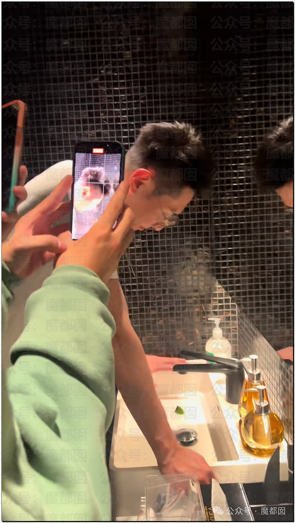 震撼!网红司晓迪披露鹿晗等大量私照+更揭露私密相处内幕! - 108