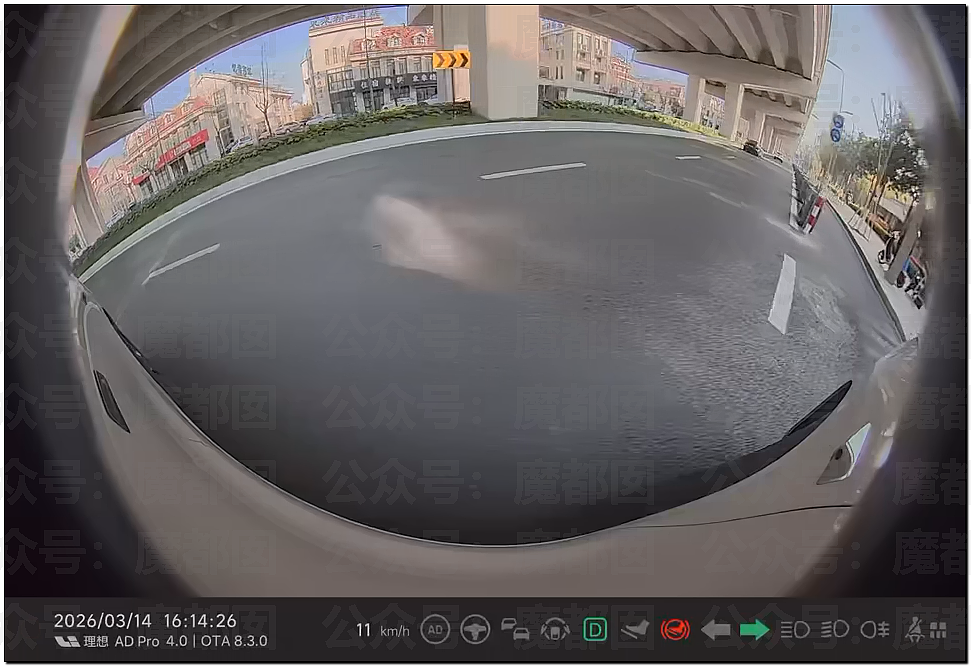 全网质疑：1分钟别停奔驰8次的路虎车主，到底是哪位达官显贵？（组图） - 25