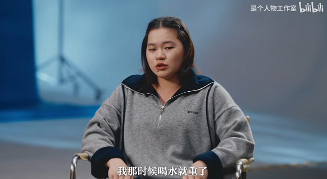 全红婵哽咽落泪,17岁来例假,每天吃一顿饭都长胖!她不让弟妹练跳水了…(组图) - 9