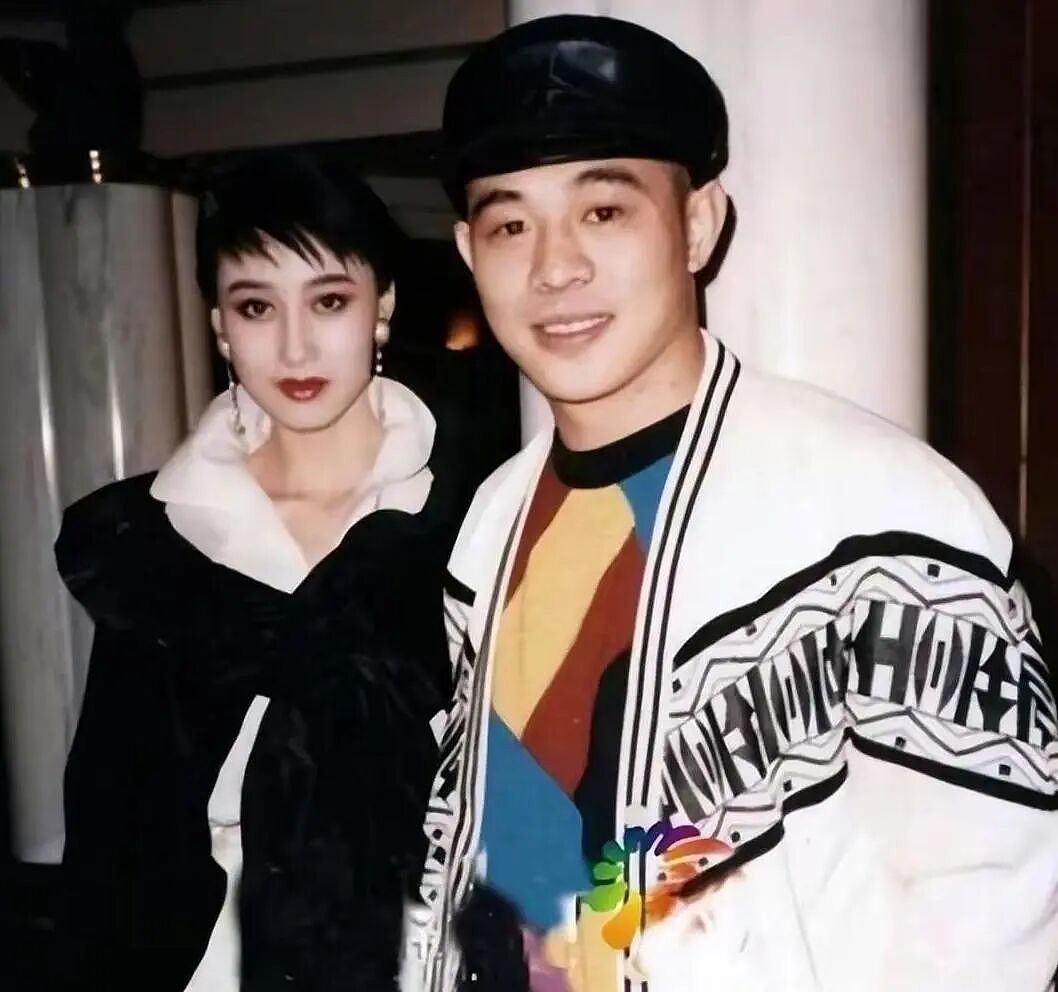 “没抛妻弃女,是净身出户”,向太曝李连杰离婚内幕!和女儿新加坡生活曝光:准备送婚房… - 22