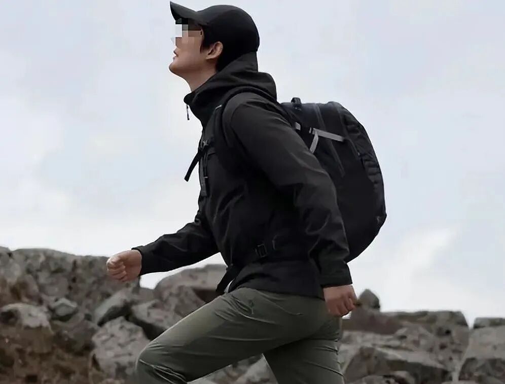 中国硬汉版lululemon，赚走中年男人18亿（组图） - 18