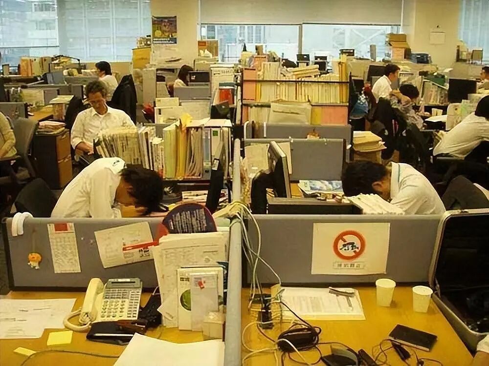 每天只睡4小时?韩国人“进化”掉睡眠的残酷真相(组图) - 6