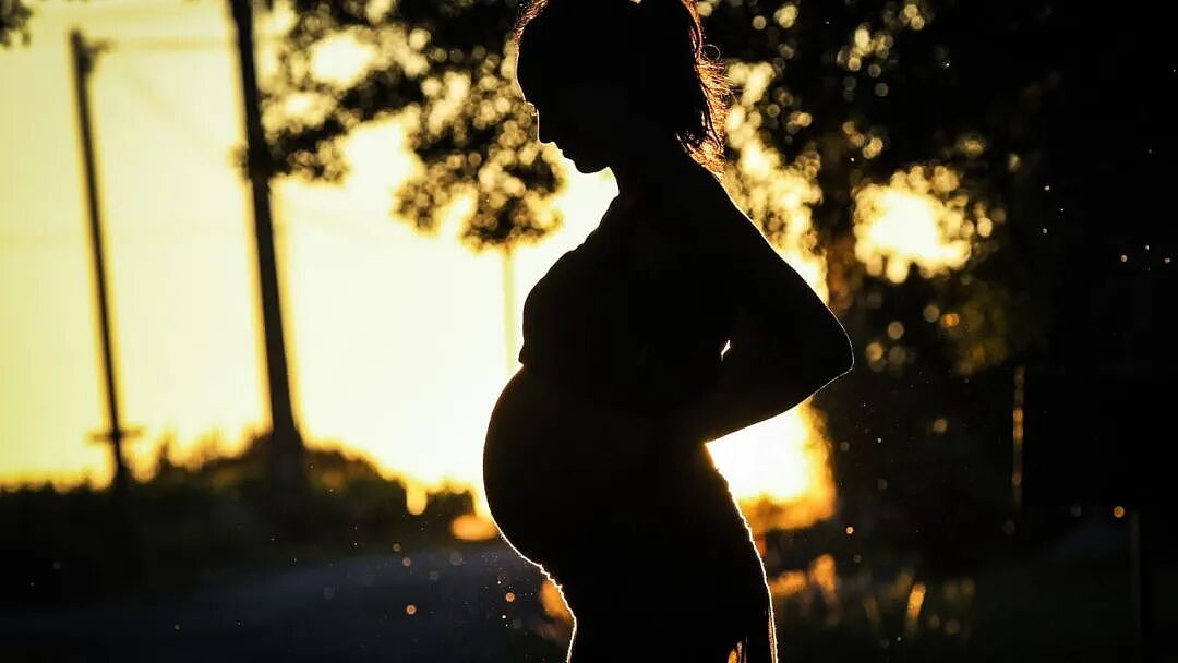 没伴侣也要孩子？法国年轻女性正在做一个越来越大胆的选择（组图） - 1