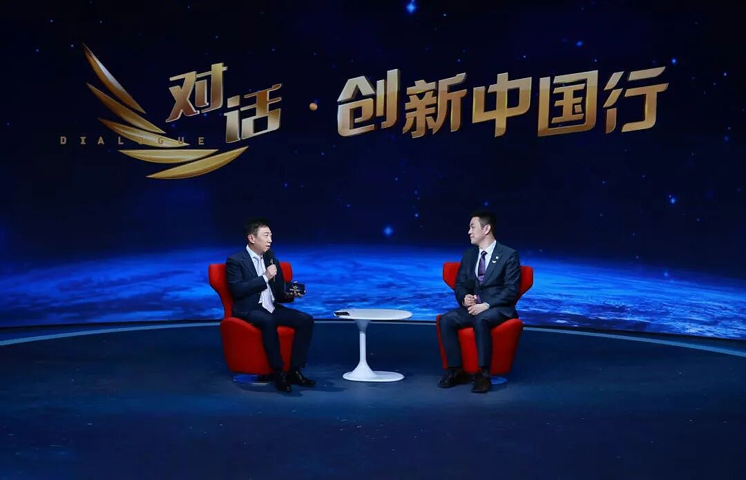 蔚来首次实现季度盈利！单日市值暴涨126亿，李斌回应换电之争（组图） - 7