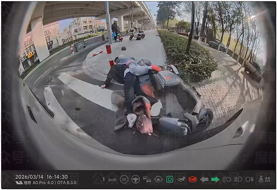 全网质疑：1分钟别停奔驰8次的路虎车主，到底是哪位达官显贵？（组图） - 28