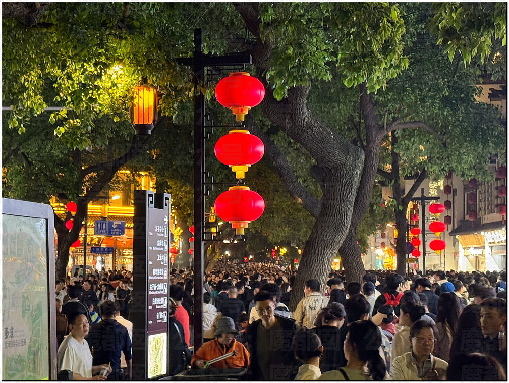 肉贴肉，人挤人！五一长假首日，中国各大景点已爆（组图） - 58