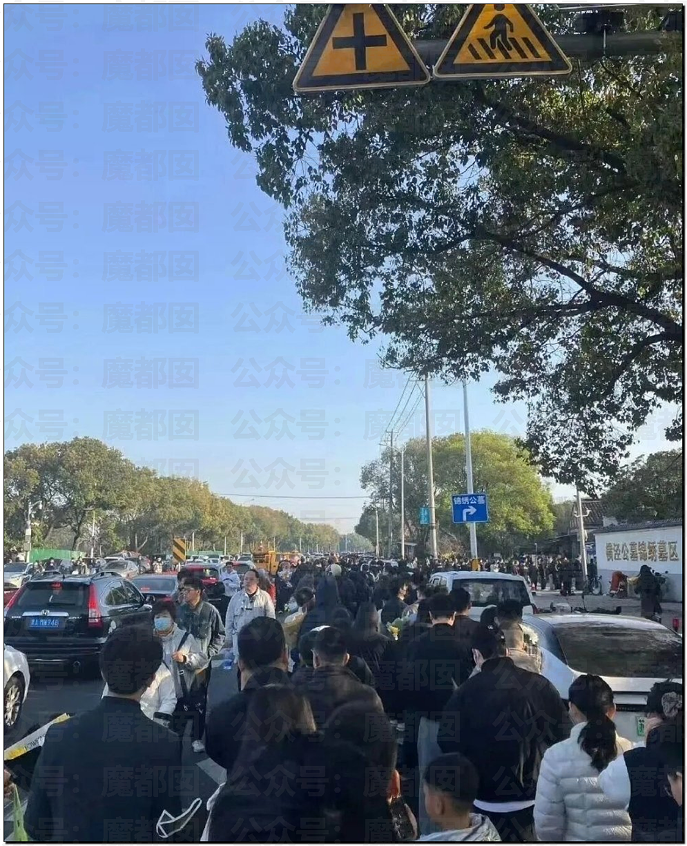 长街送别!数千人连夜赴苏州悼念张雪峰,寒门学子泪洒殡仪馆(组图) - 3