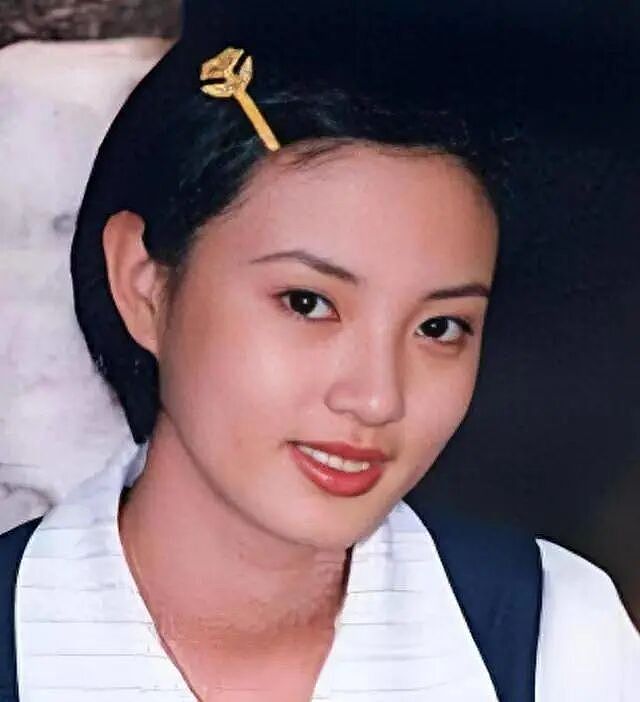 从央视巅峰到“克夫”骂名:男友死缓,丈夫惨死!现在49岁,如今活成了“王炸”(组图) - 3