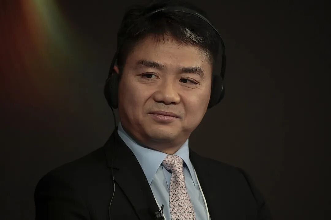 “被机器取代的员工，一个都不开除”！刘强东如何保住“几十万兄弟饭碗”？（组图） - 1