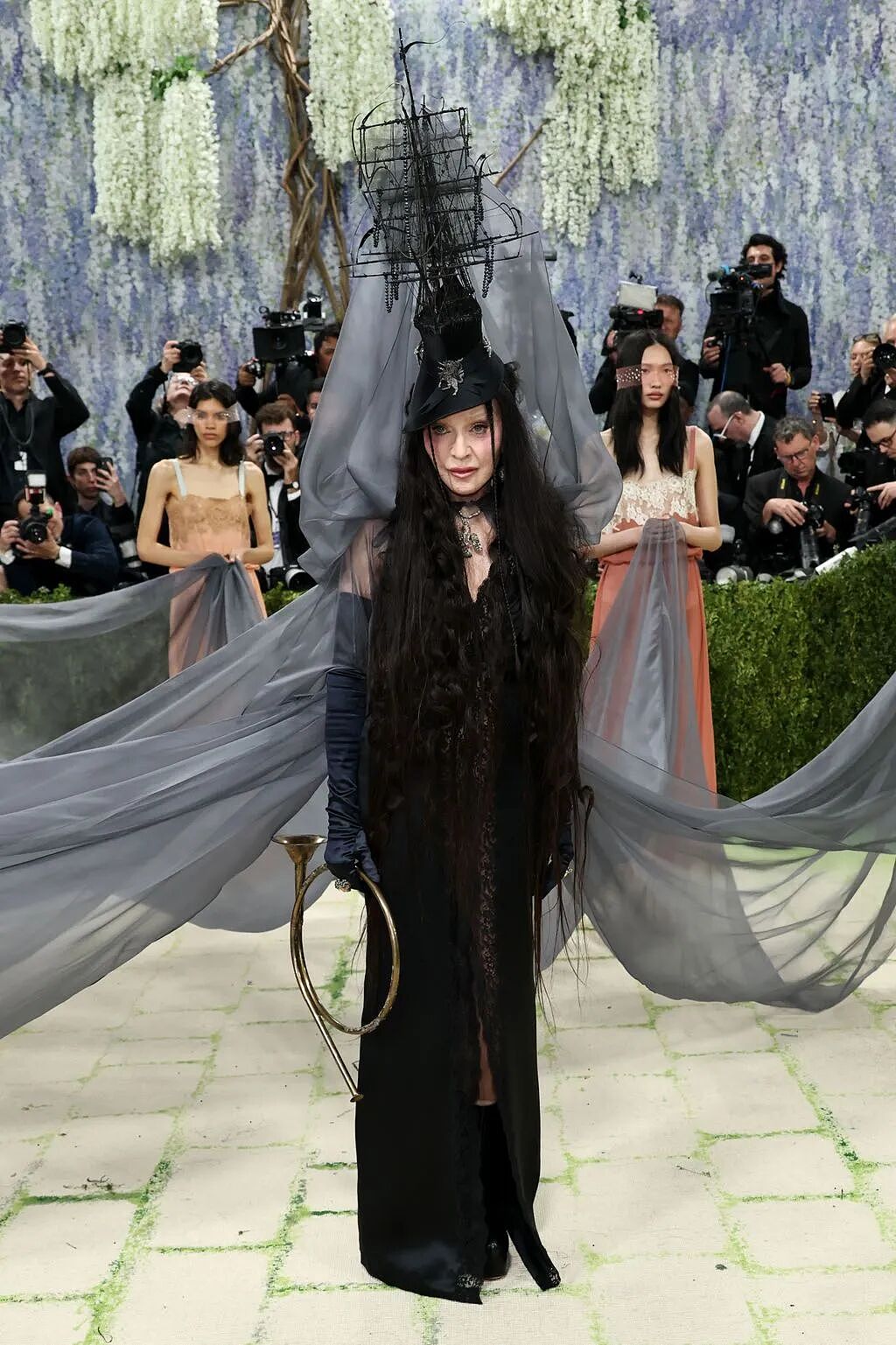 罕见炸场!BLACKPINK全员亮相Met Gala!Lisa大胆前卫,Jennie化身美人鱼(组图) - 29