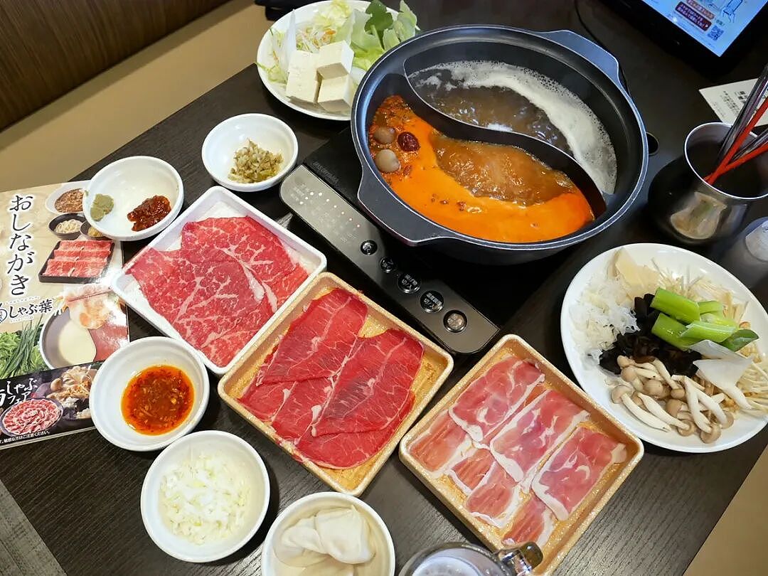 日本涮涮锅店切出超薄