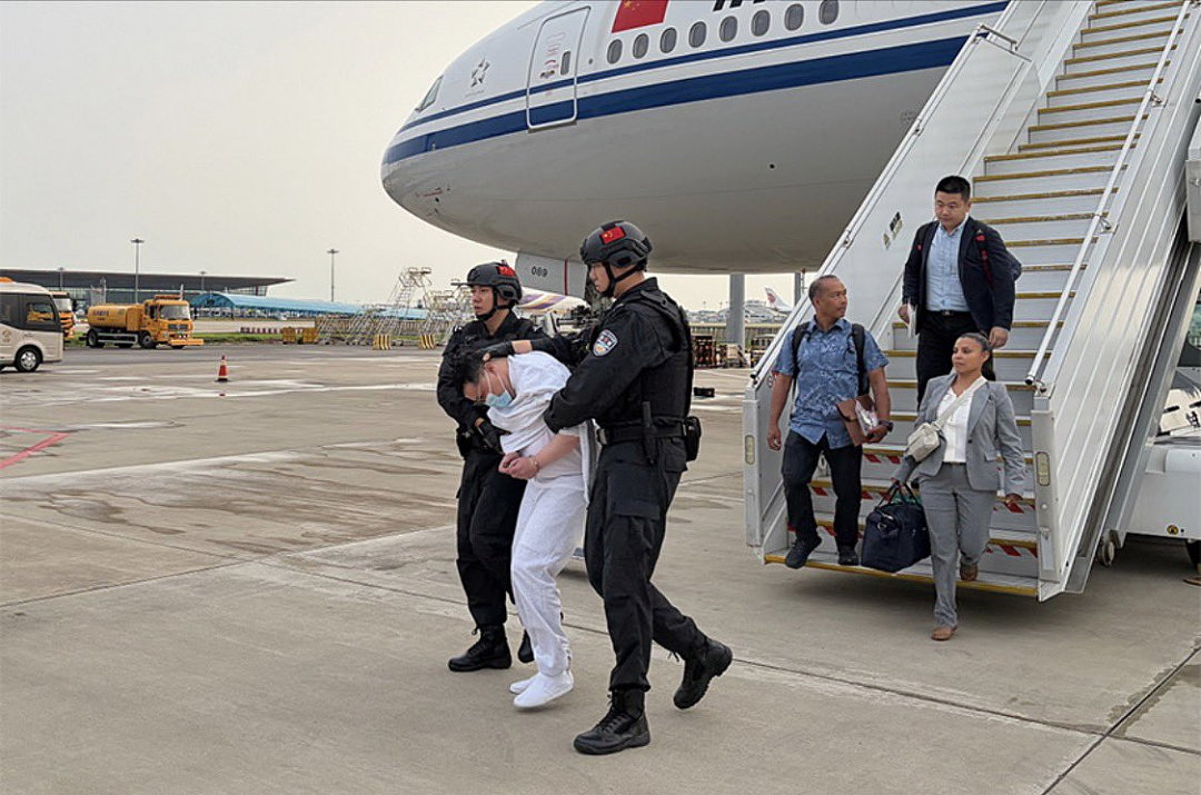 男子菲律宾绑架多人被移交中国警方！中企高管、网红遇害都与他有关？ - 2