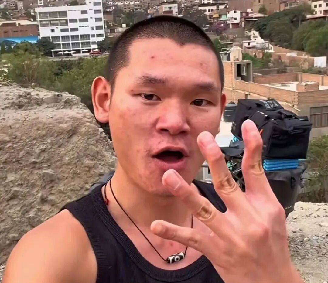 睡桥洞的“东北蓝战非”,活成全网白月光 - 8