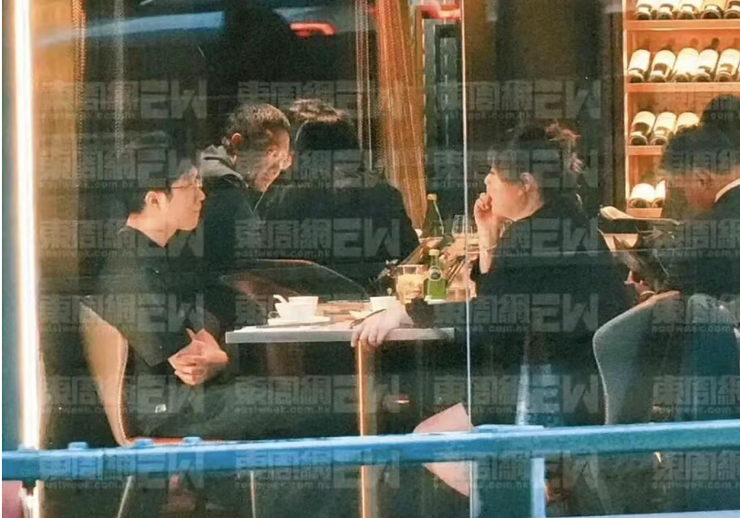 41岁女星被曝恋上小鲜肉？！靠直播带货赚足半亿身家 - 2