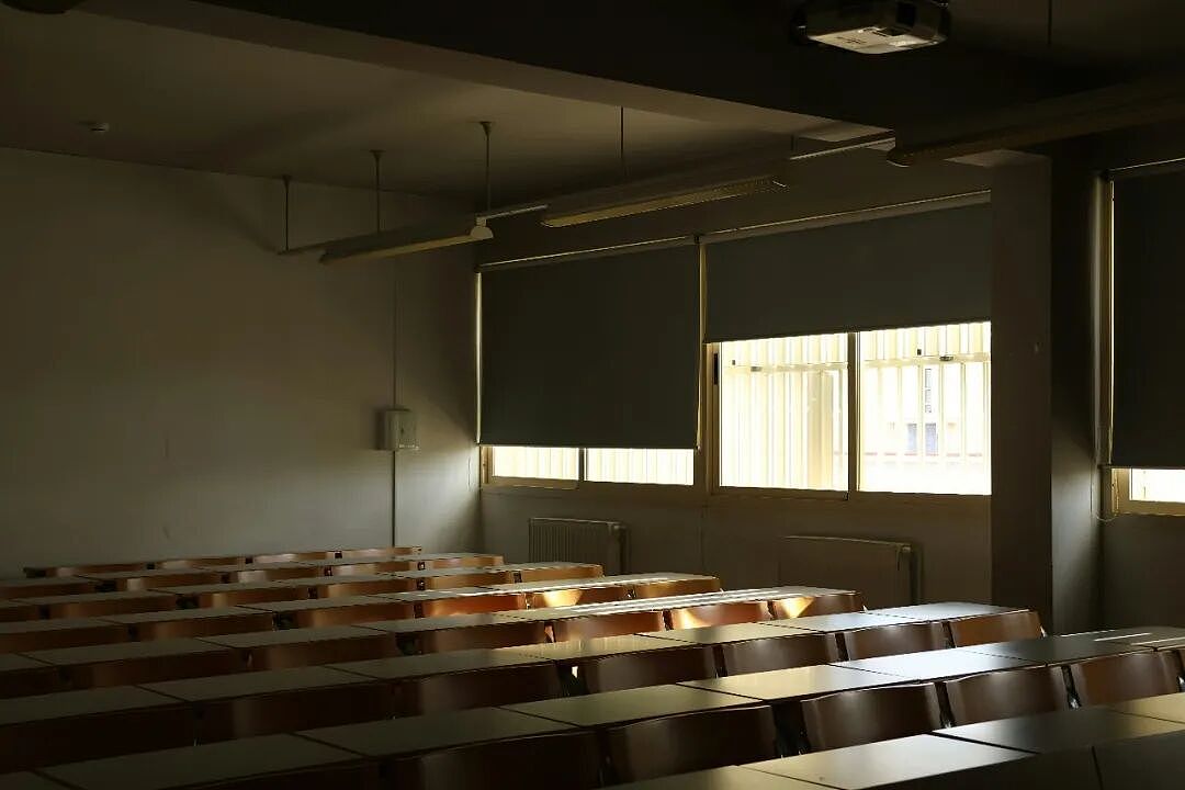 又一顶级夏校暴雷，开营两周就关停，36名学生被迫回家 - 1
