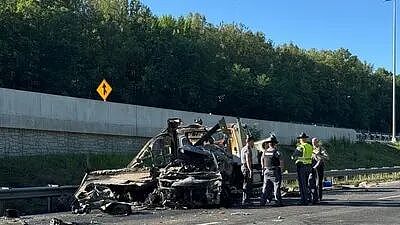 5死44伤！华人开大巴连撞6车，SUV烧成空壳，一家四口惨遭灭门（组图） - 3