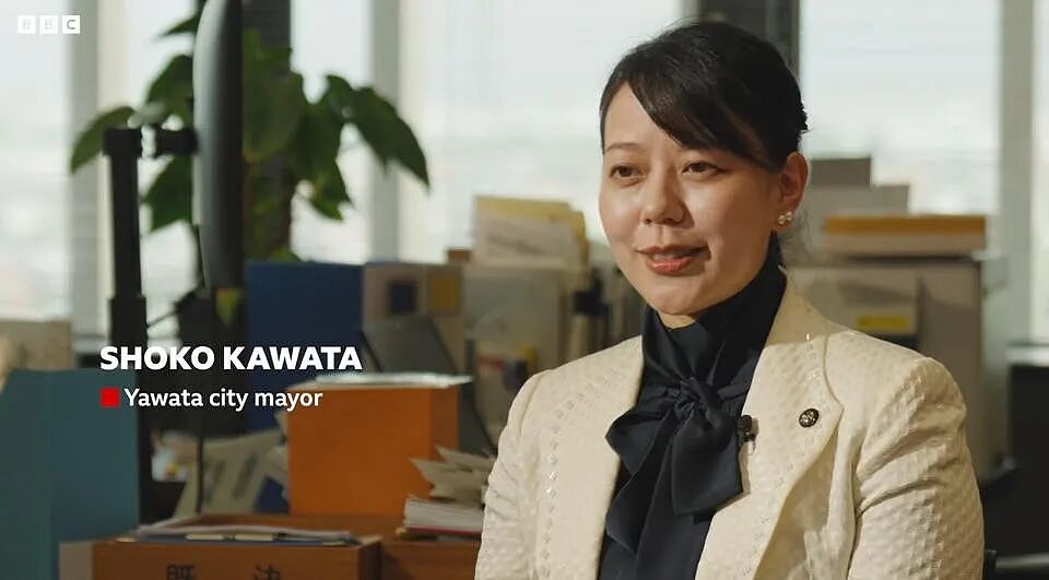 日本最年轻女市长要生娃休产假，却引发全国大讨论？网友：想休产假就别当市长！这？ - 1