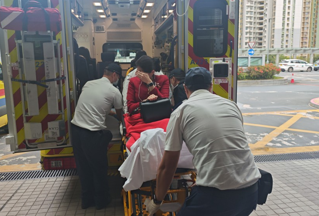 “感觉在坐跳楼机”！今早澳洲飞香港航班，10人受伤 - 4