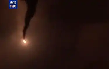 伊朗连射3轮导弹！打击美军基地及以卫星中心：要给美以一个教训（组图） - 1