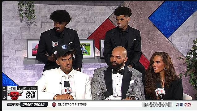 双胞胎命悬一线，妈妈被迫31周剖腹产！18年后成NBA探花（组图） - 4