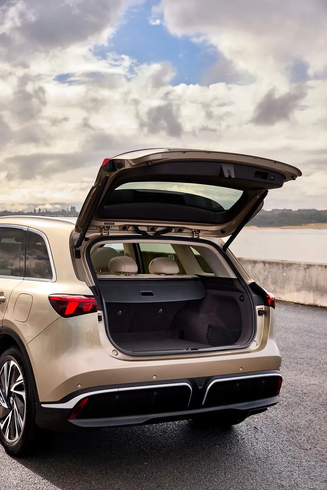 【汽车】MG S6 EV正式上市｜中型纯电SUV $49,990起（组图） - 3